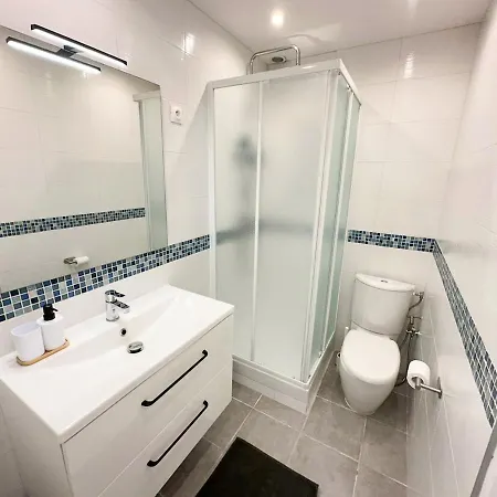 Διαμέρισμα Elegant T2 Avec Terrasse A 2 Pas Des Plages Κάννες